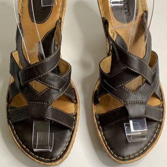 Born Brown Wedge Heel Sandals Size 9 - Picture 8 of 16